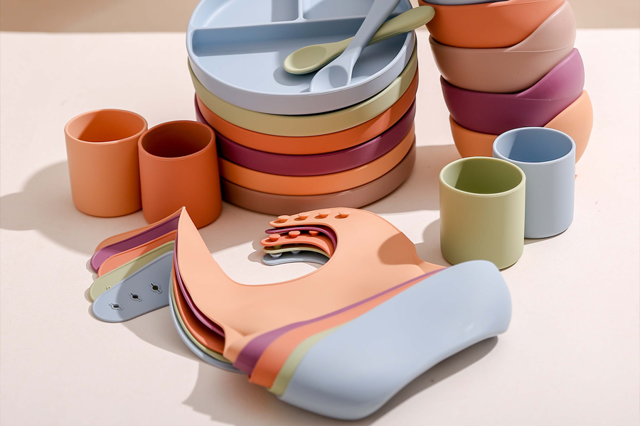 baby feeding set with suction bowl